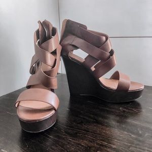 CHARLOTTE RUSSE BROWN WEDGE SANDALS